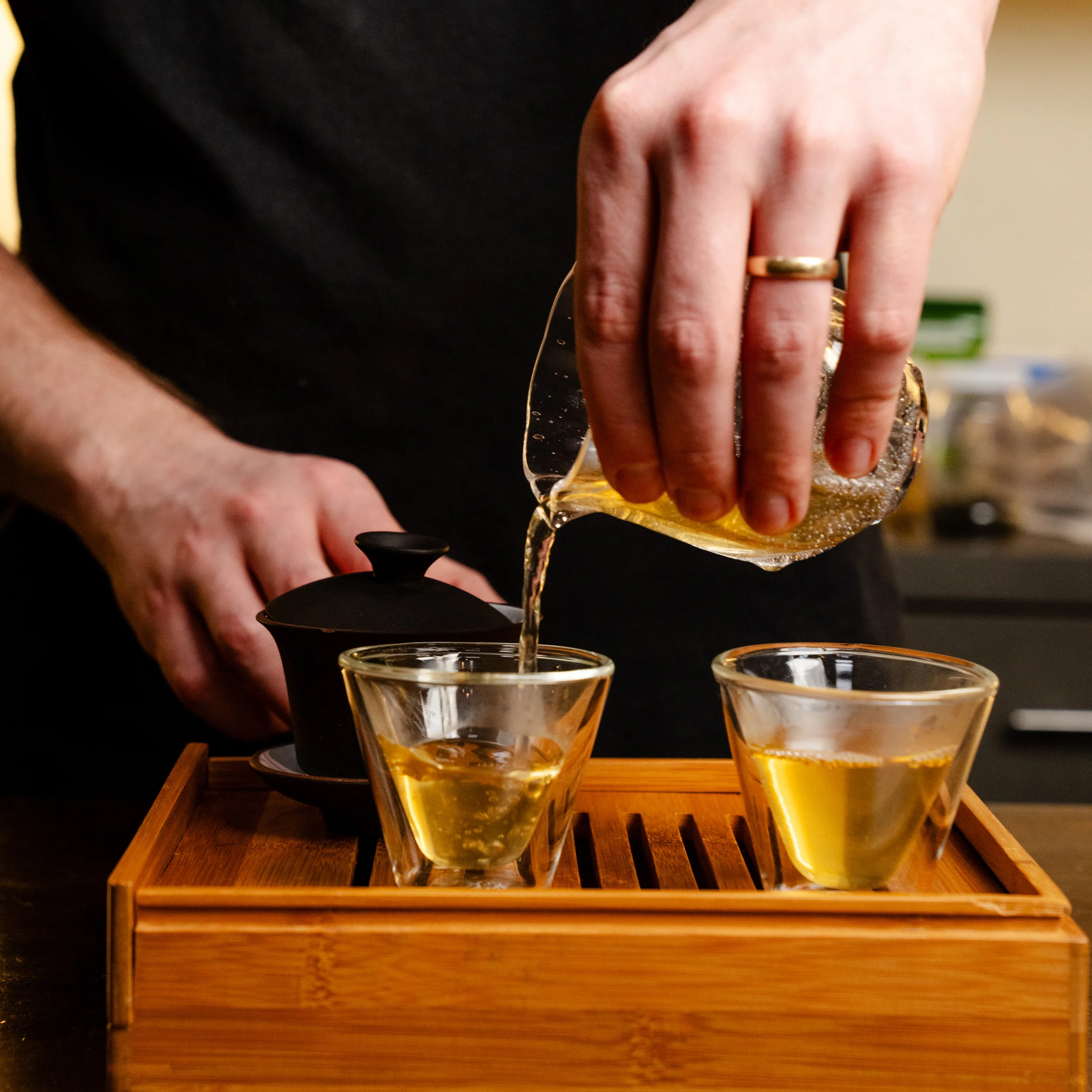 Nan Nuo Shan Sheng (Raw) Pu-erh Cake - Image 4